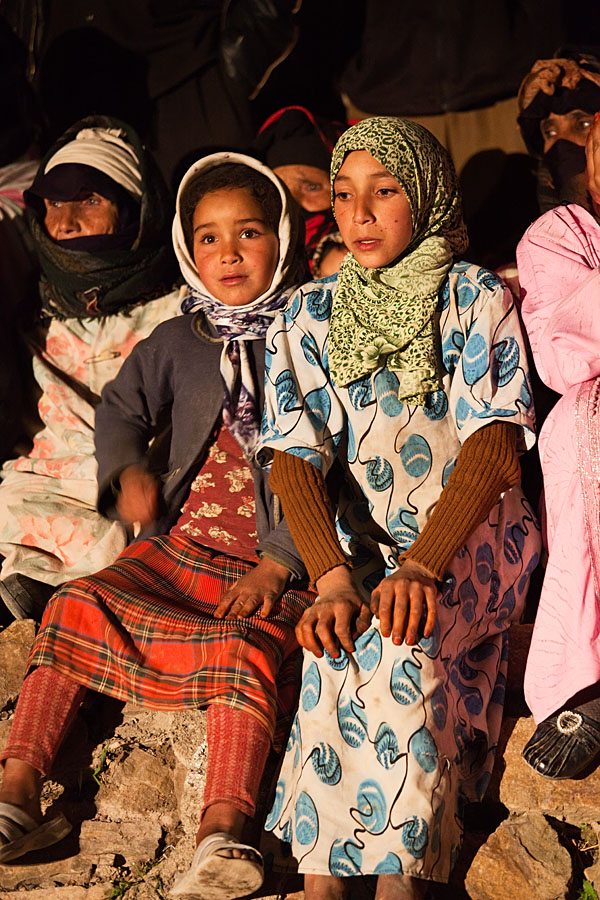  Waiting before the Imilchil music festival will start